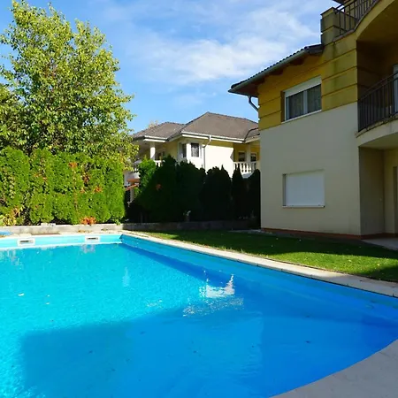 Yellow Sun Appartement *