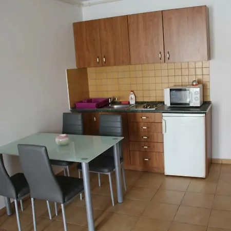 Yellow Sun Apartman Apartment *
