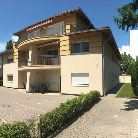 Yellow Sun Apartman