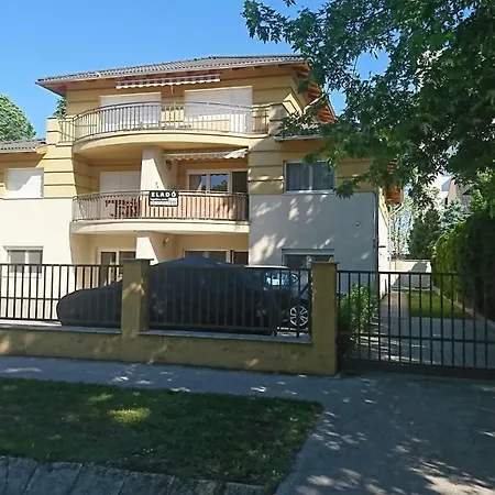 Apartment Yellow Sun Apartman Siofok